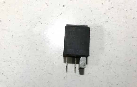 Volkswagen Touareg I Other relay 7m0951253c 95vw10k705ea