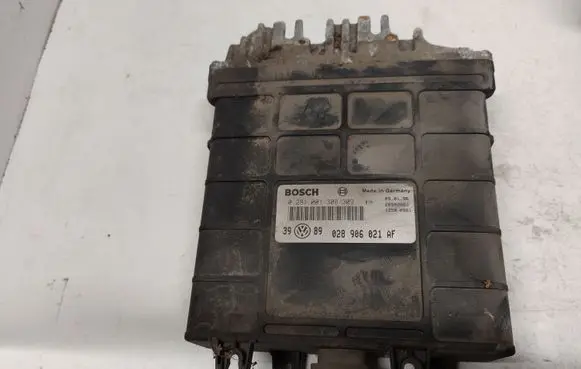 Volkswagen Golf III Engine control unit/module 028906021AF 0281001308309