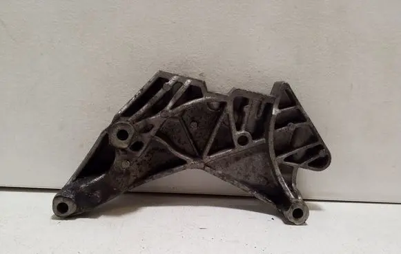 Audi TT TTS Mk2 Engine mounting bracket 06J199207P