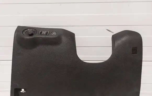 Dashboard lower bottom trim panel