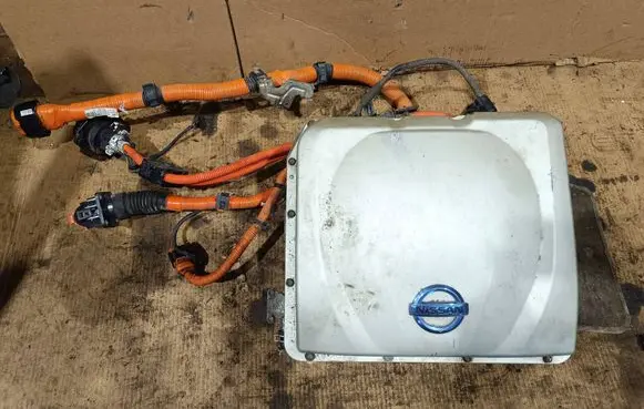 Nissan Leaf I (ZE0) Voltage converter inverter 292C03NF1D CECN02HCAJ 1807998