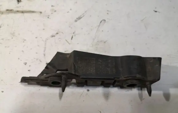 Audi A4 S4 B8 8K Front bumper mounting bracket 8K0807284