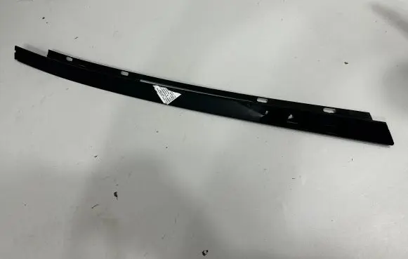 BMW i8 Front door glass trim molding 7457921
