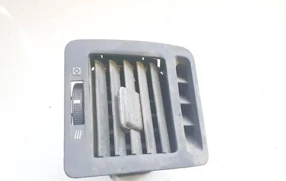 Toyota Corolla Verso E121 Dash center air vent grill 5566013020 55660-13020