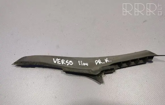 Toyota Verso Windshield trim