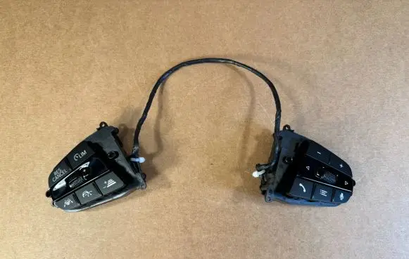 BMW X3 G01 Steering wheel buttons/switches 61318053152 21049-L2