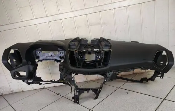 Ford Escape III Dashboard 2025605XCB