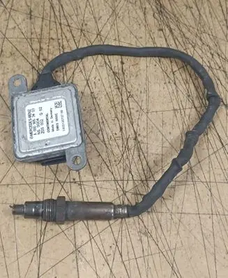 Mercedes-Benz S W222 Lambda probe sensor A0009053403