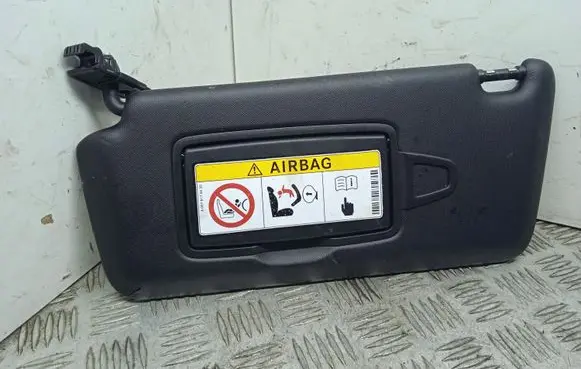 Mercedes-Benz GLA W156 Sun visor A1768101300