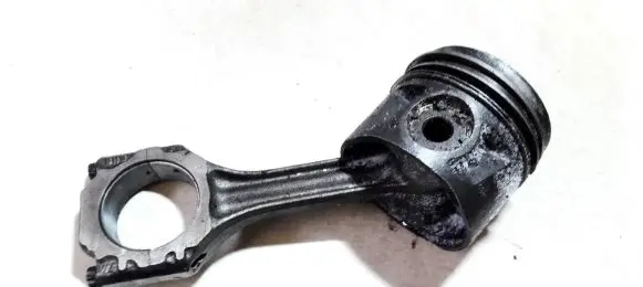 Audi A4 S4 B5 8D Piston with connecting rod 028h