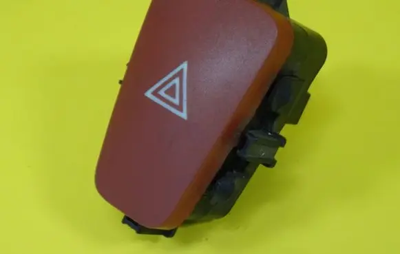 Fiat Croma Hazard light switch 1821940223