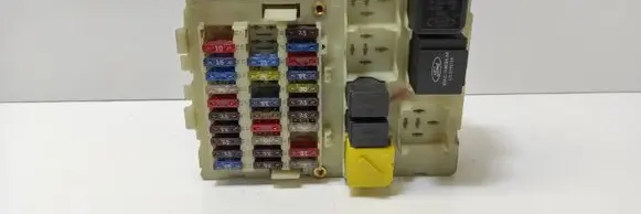 Ford Focus Fuse module 98AG14K150AF