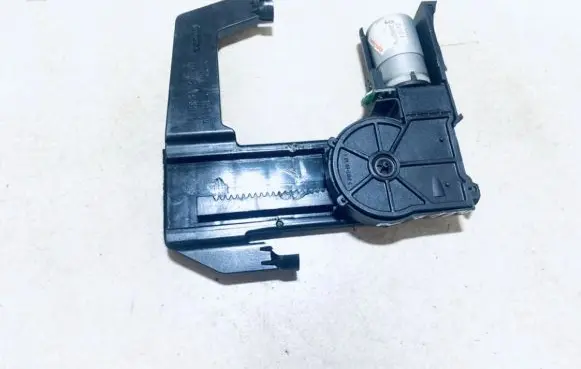 Mercedes-Benz S W220 Seat adjustment motor 2109700026