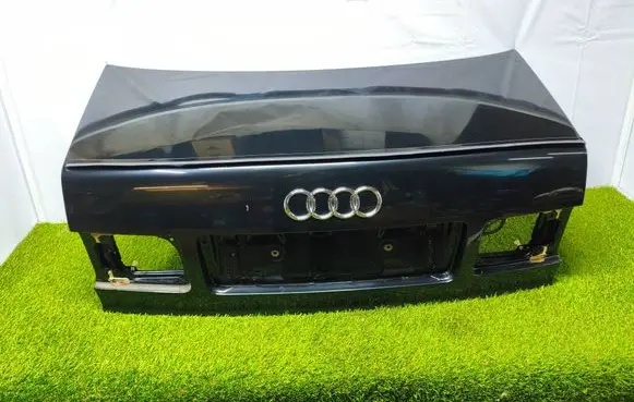 Audi A8 S8 D2 4D Tailgate/trunk/boot lid 
