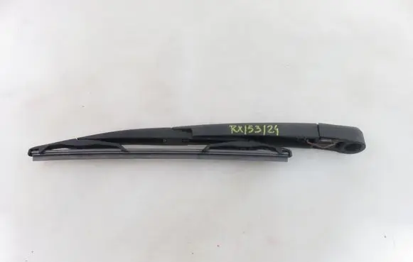 Opel Astra J Rear wiper blade arm 
