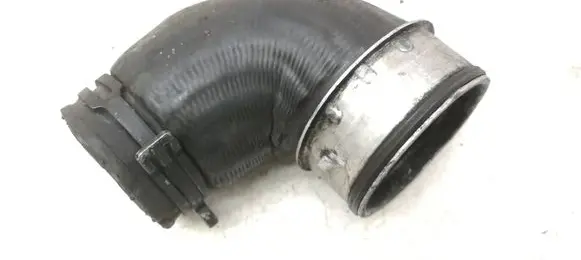 Volkswagen PASSAT B5.5 Intercooler hose/pipe 3B0145834P