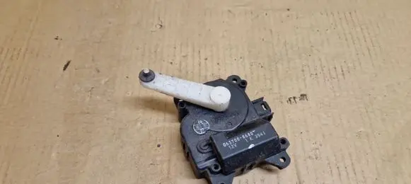 Toyota Avensis T250 Air flap motor/actuator 0637008680