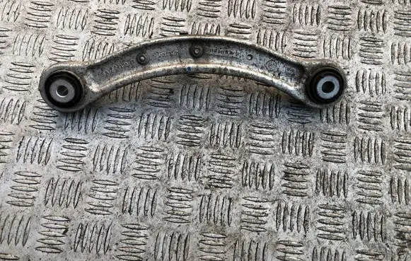 Rear control arm