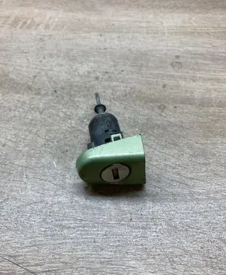 Volkswagen New Beetle Front door lock (next to the handle) 28099901137