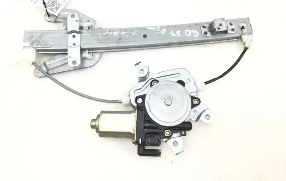 Nissan X-Trail T30 Rear door manual window regulator 