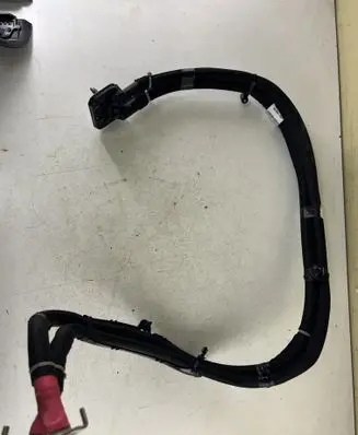 Jeep Grand Cherokee WL Positive cable (battery) P68458250AC P68458250A 661206102