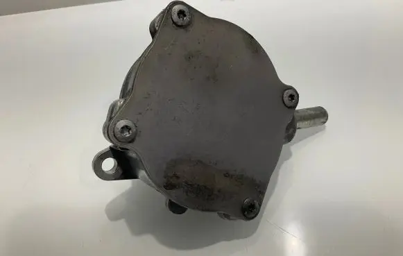Mercedes-Benz E W211 Vacuum pump A6462300465 6462300465
