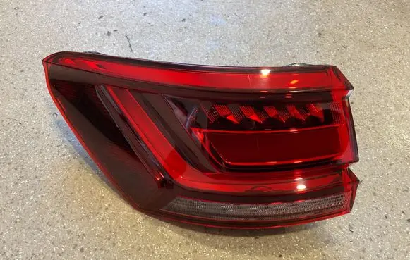 Volkswagen Touareg III Rear/tail lights 760945095