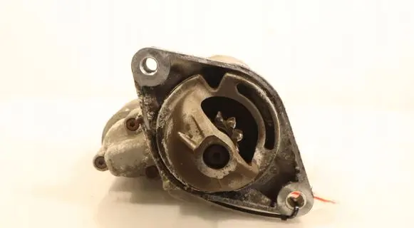 Toyota Avensis T270 Starter motor 0001107571