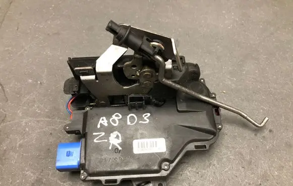 Audi A8 S8 D3 4E Rear door lock 4E0839016
