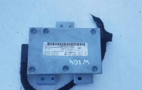 Mercedes-Benz C W204 Head unit multimedia control A2049000300