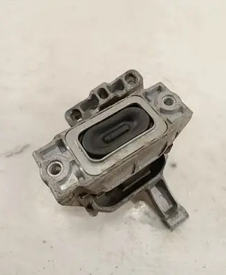 Seat Alhambra (Mk2) Engine mount bracket 5N0199262