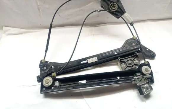 Audi S5 Front window lifting mechanism without motor 8F0837461C
