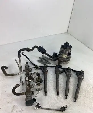 Volkswagen Golf VII Fuel injection system set 04L130277E 0445110 04L130755D