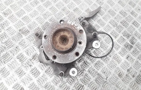 BMW 5 E60 E61 Front wheel hub spindle knuckle 6760953
