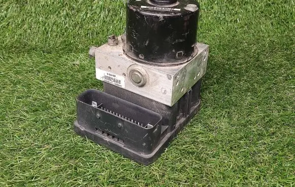 Ford Focus ABS Pump 6M5Y2C405AB