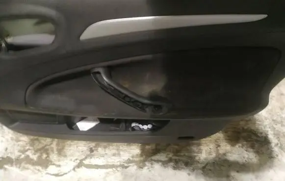 Ford Mondeo MK IV Front door card panel trim 