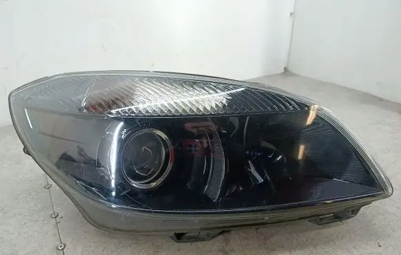 Skoda Fabia Mk2 (5J) Headlight/headlamp 