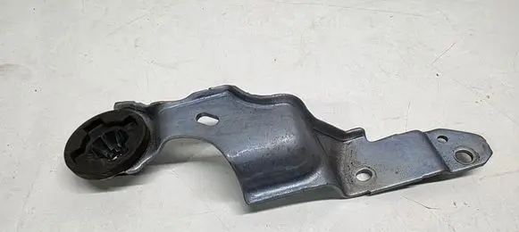 Air filter cleaner box bracket assembly