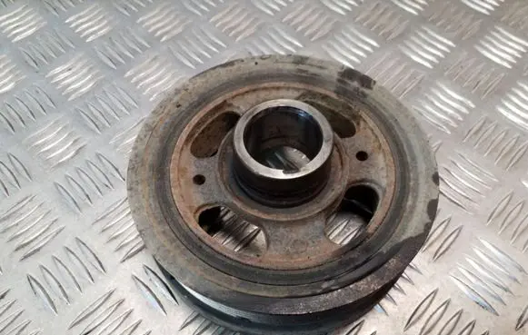 Toyota Land Cruiser (J120) Crankshaft pulley