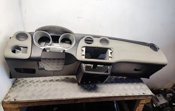 Seat Ibiza IV (6J,6P) Dashboard 6J1857067 6J1857003 6J1857103