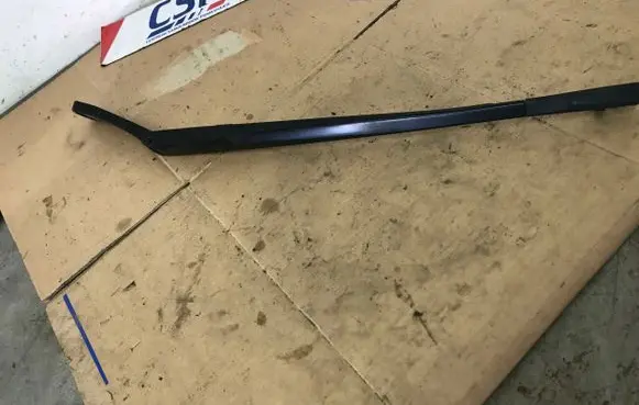 BMW 5 F10 F11 Front wiper blade arm 7182459