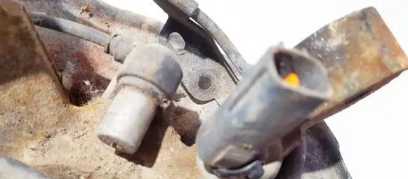 Mazda 626 ABS brake wheel speed sensor ge7c4370x