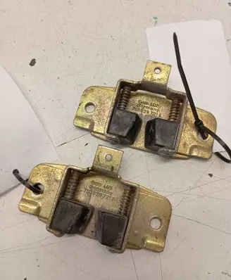 Loading door lock