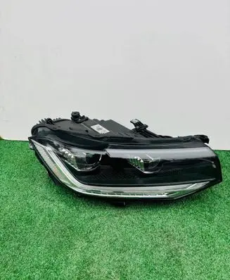 Volkswagen T-Roc Headlight/headlamp 2GM941036