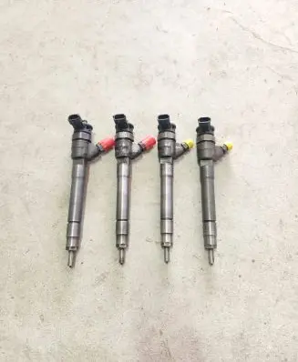 Opel Vivaro Fuel injector 0445110569 HMLGT2183R