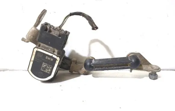 BMW 5 GT F07 Air suspension front height level sensor 