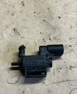 Volkswagen Golf IV Turbo solenoid valve 037906283C 05T339 72288000
