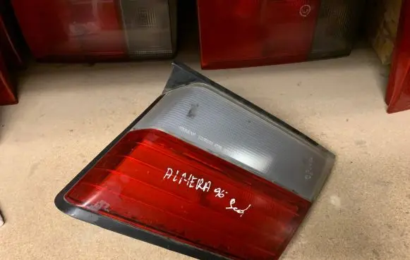 Nissan Almera Tailgate rear/tail lights 4726B