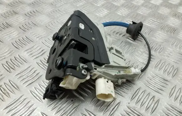 Audi A6 S6 C7 4G Front door lock 8J1837015C