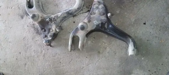Mitsubishi Montero Front control arm MB860832